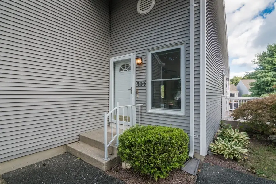 303 Alvord Pl #303, South Hadley, MA 01075 - #2