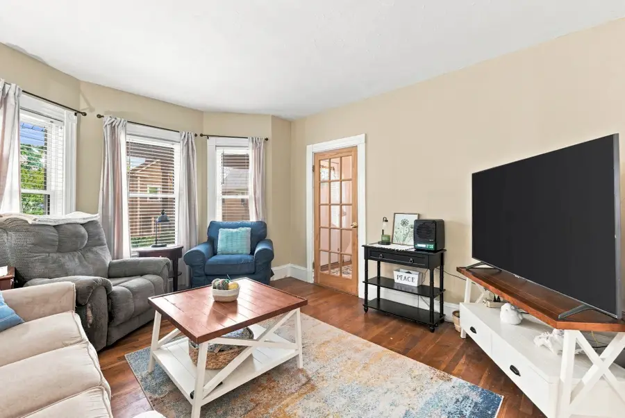 10 Albion St, Medford, MA 02155 - #3