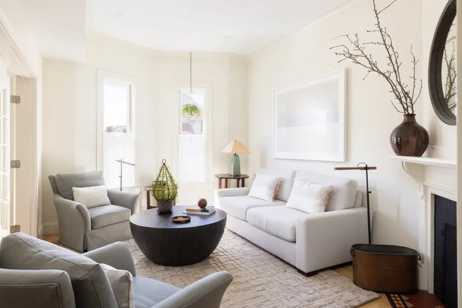 38 Linden St #4, Brookline, MA 02445 - #3