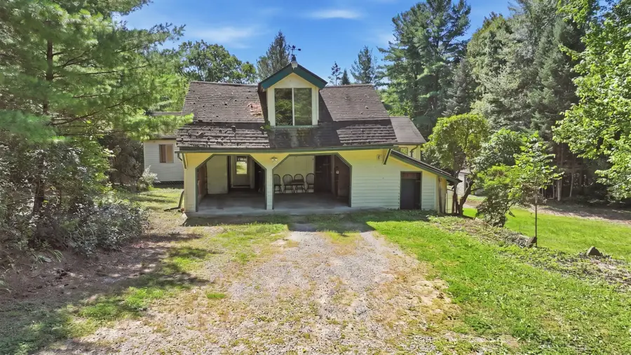 5 Old Farm Cir, Belchertown, MA 01007 - #3