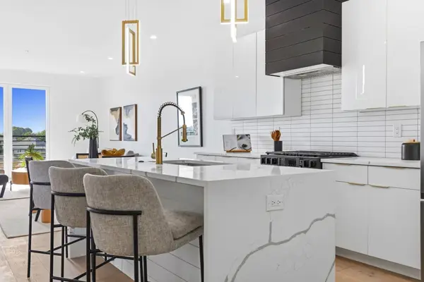 66 Mcgrath #409, Quincy, MA 02169
