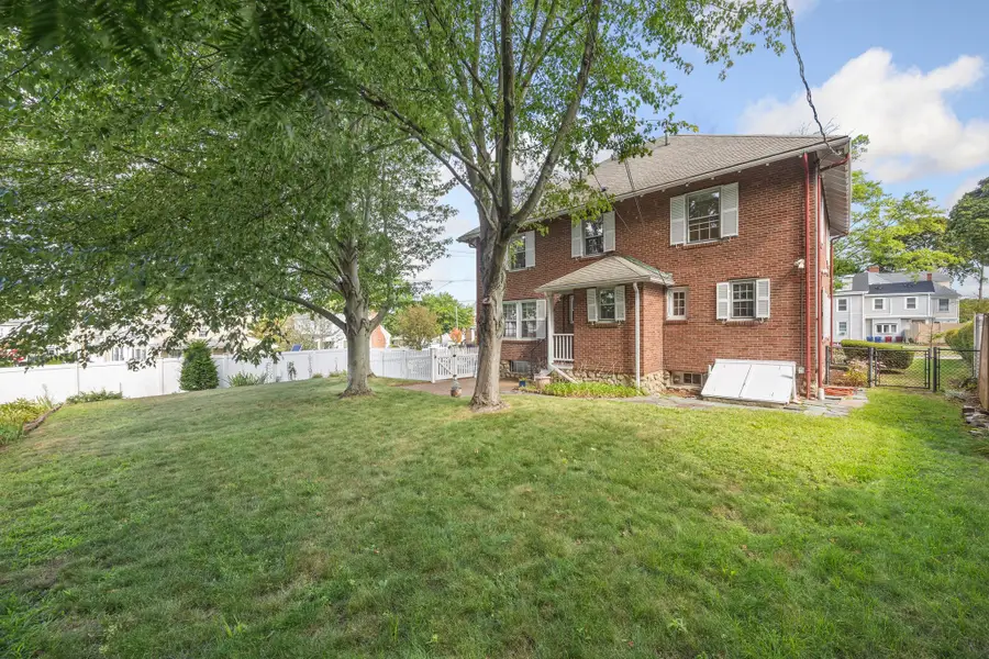 525 Lynn Fells Parkway, Melrose, MA 02176 - #3