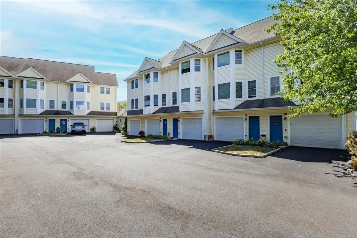 14-1/2 Roundy St #4, Beverly, MA 01915 - #1