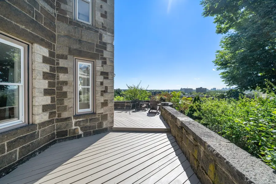 35 Grandview Ave #1, Medford, MA 02155 - #3