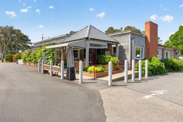 1019 Us-6, Wellfleet, MA 02633
