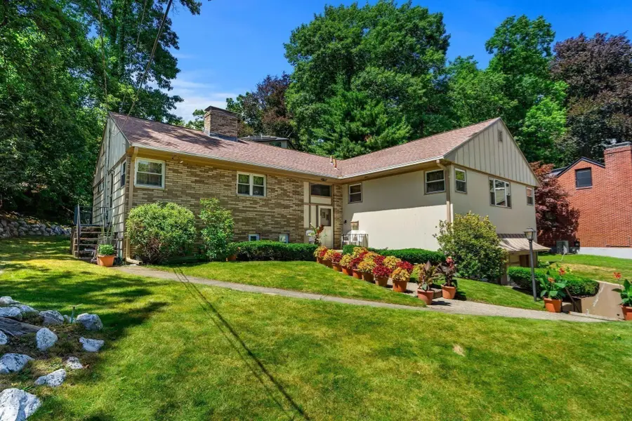 205 Gardner Rd, Brookline, MA 02445 - #2