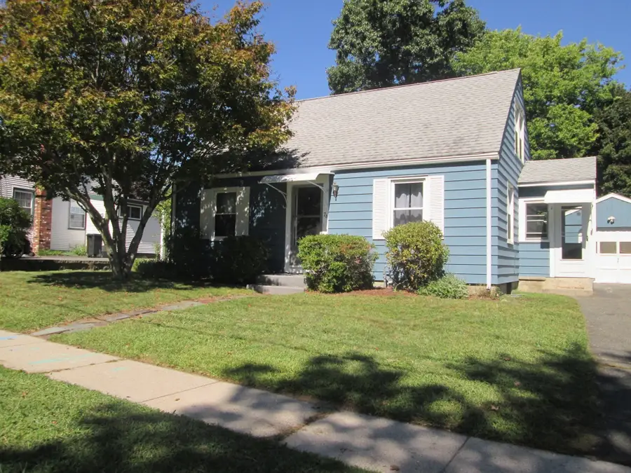 76 Surrey Rd, Springfield, MA 01118 - #2