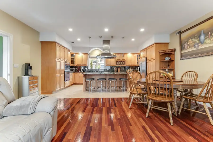 30 Everett Ave, Somerville, MA 02145 - #2