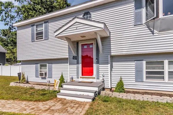2 Pine St, Salisbury, MA 01952