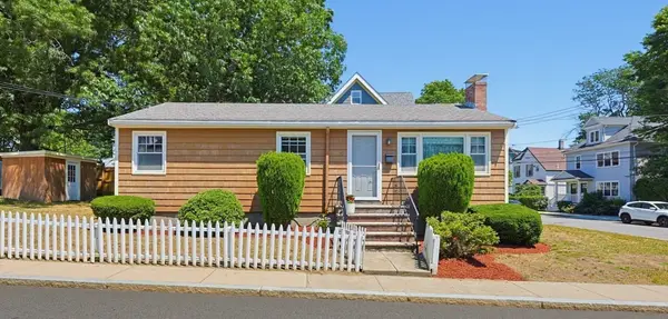 10 Meyer St, Boston, MA 02131