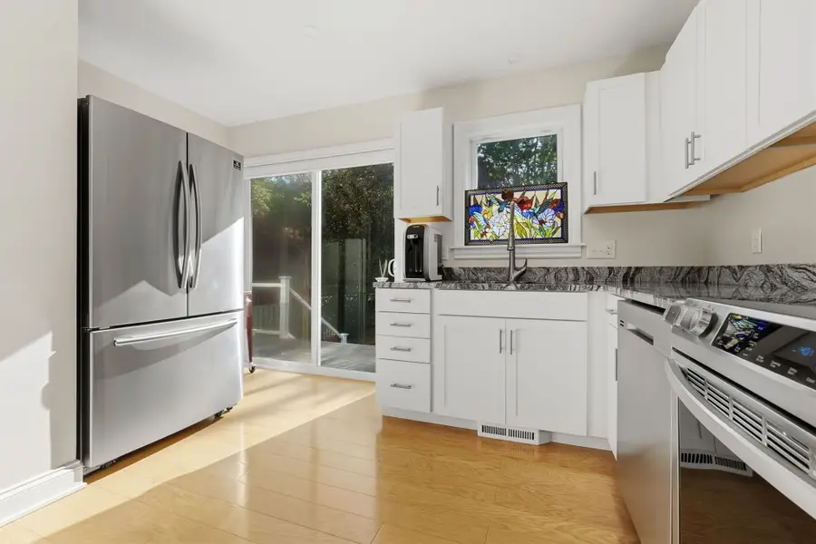 46 Leverett St #1, Gloucester, MA 01930 - #3