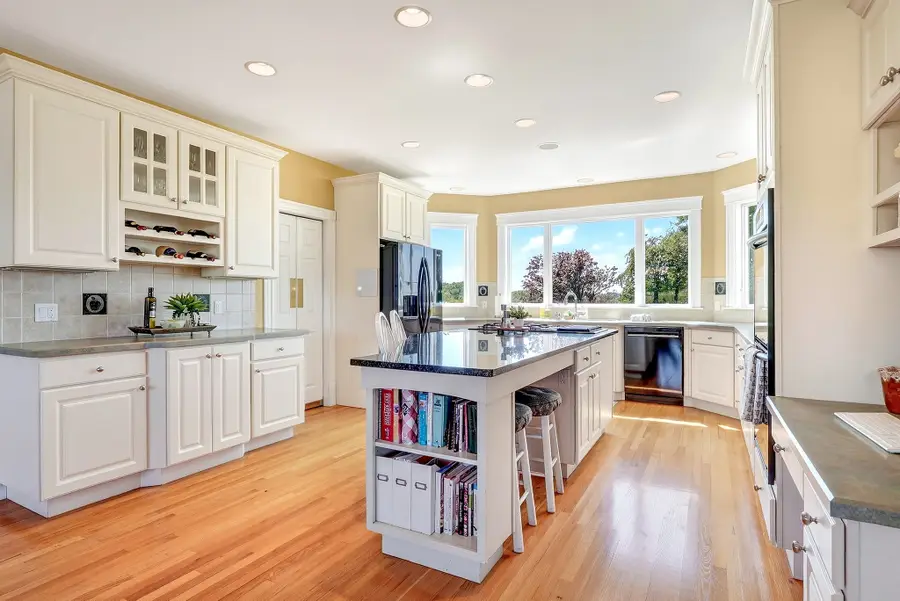 236 Old Ayer Rd, Groton, MA 01450 - #2