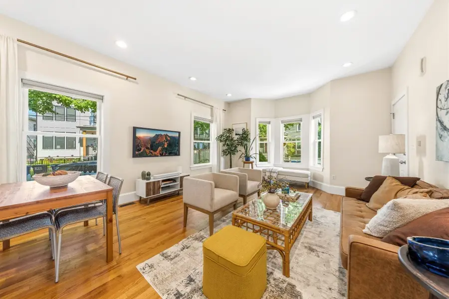 36 Oak St #1, Somerville, MA 02143 - #3