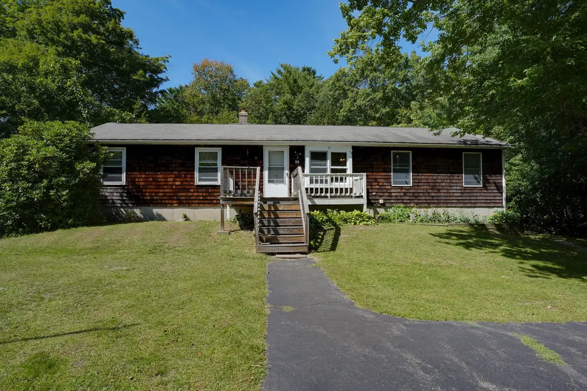 68 School St, Upton, MA 01568 - #1