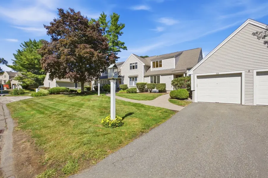 33 Mid Iron Dr #33, North Reading, MA 01864 - #2