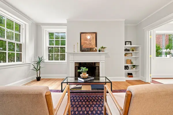 43 Linnaean #2A, Cambridge, MA 02138