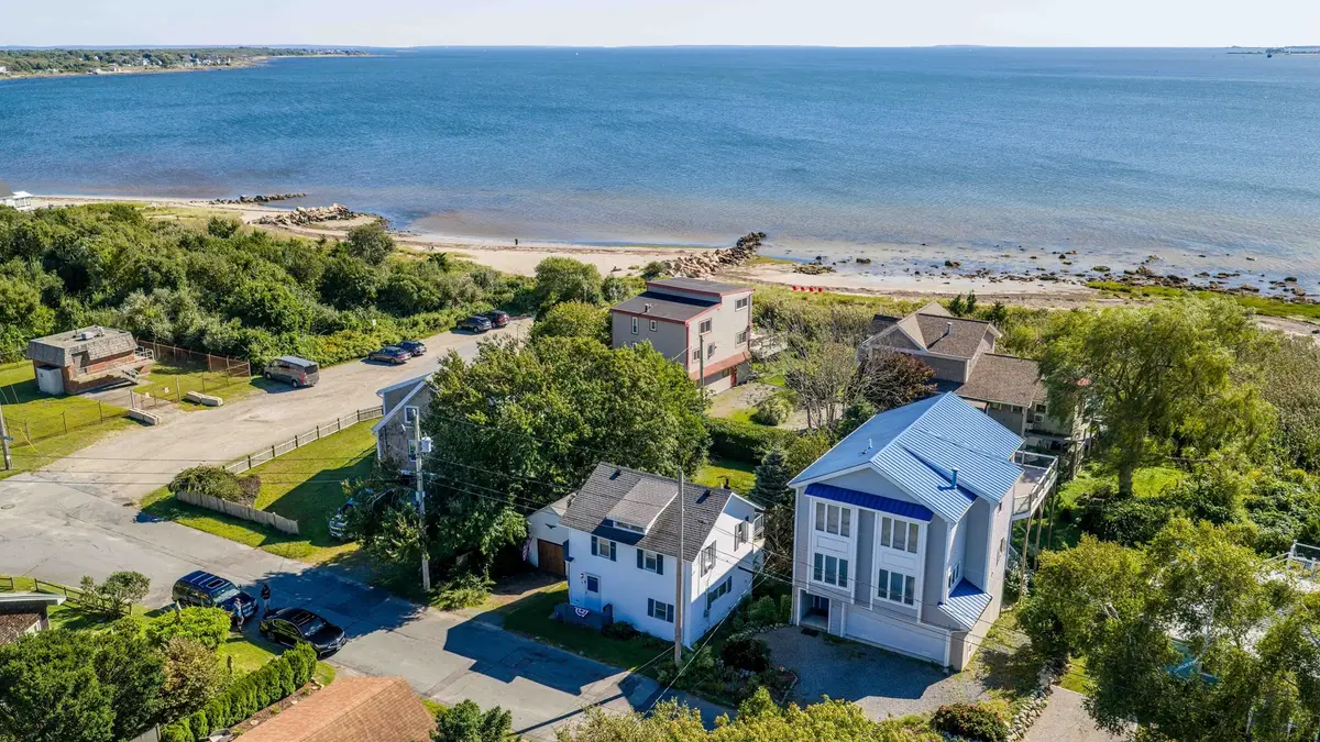 7 Bayview Ave, Fairhaven, MA 02719 - #1