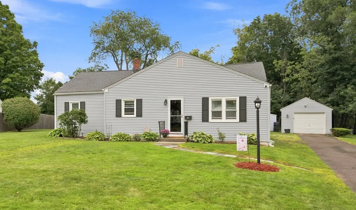 12 Park Ave, Holyoke, MA 01040 - #1