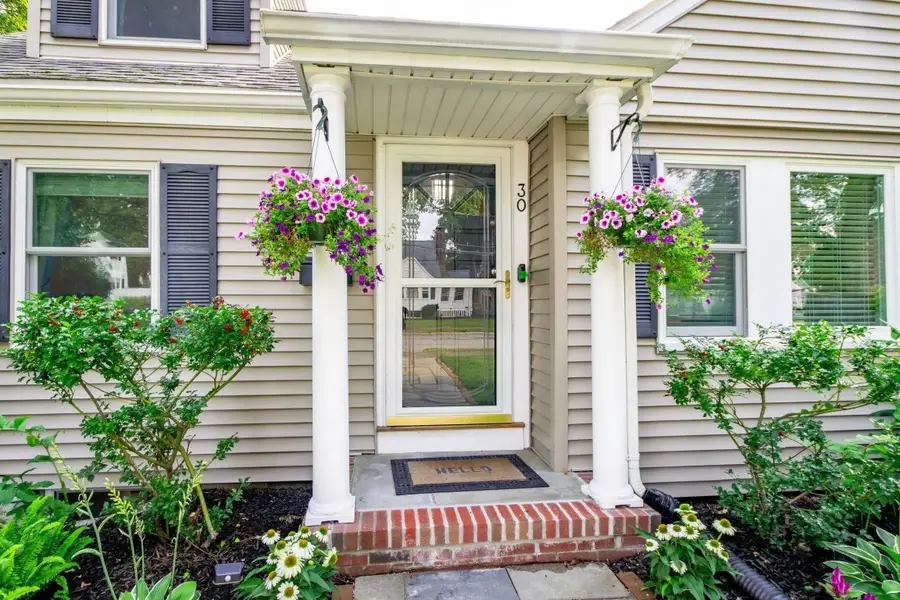 30 Colonial Avenue, Waltham, MA 02453 - #3