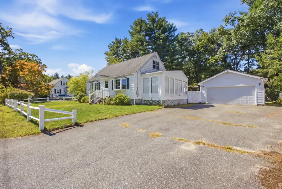 35 Marie St, Tewksbury, MA 01876 - #3