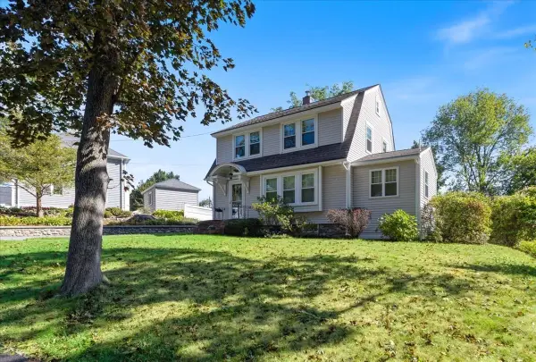 2 Houston Avenue, Methuen, MA 01844