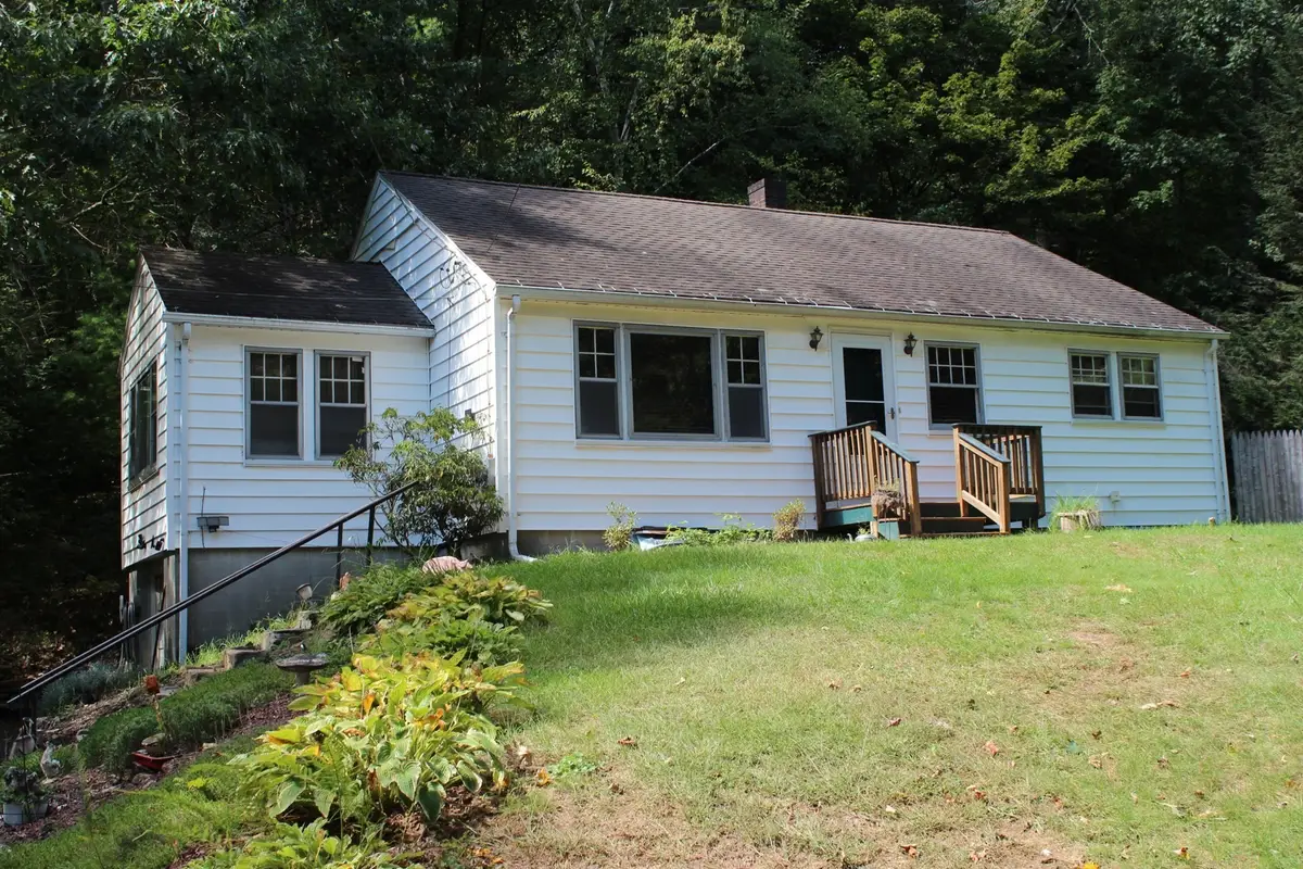 390 Worcester Rd, Barre, MA 01005 - #1