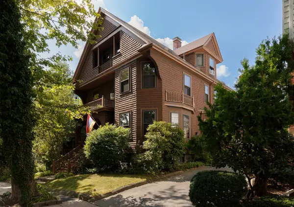 3 Moultrie St, Boston, MA 02124