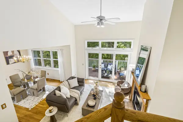 21 Treetop Ct #21, Burlington, MA 01803