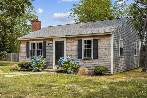 10 Manning Rd, Dennis, MA 02639