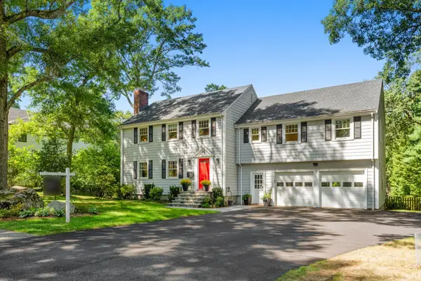 15 Wedgwood Rd, Wellesley, MA 02481