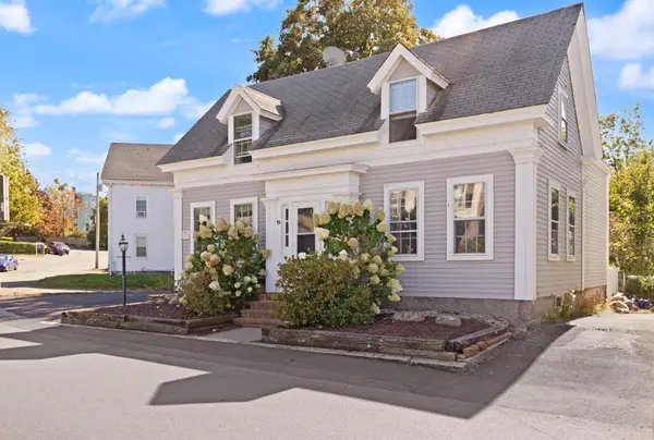 19 Highland St, Gloucester, MA 01930