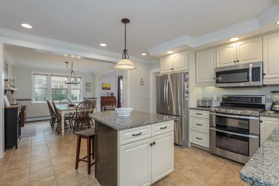 34 Fernwood Ave, Haverhill, MA 01835 - #3