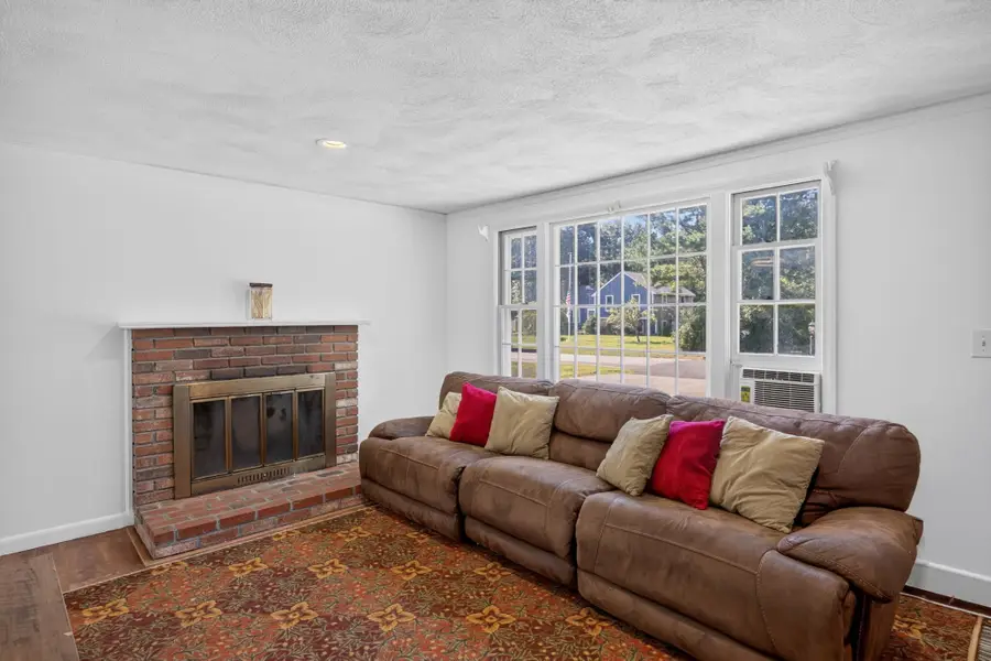 39 Kerrywood Dr, Falmouth, MA 02536 - #3