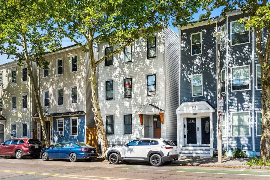 310 Chelsea St, Boston, MA 02128 - #3
