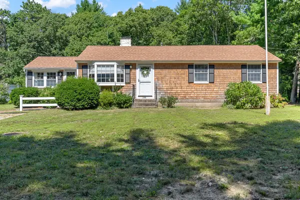 248 Poponessett Rd, Barnstable, MA 02635