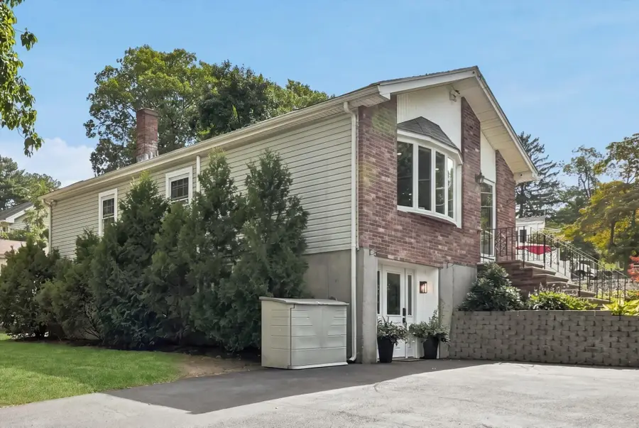 60 Hobson St, Saugus, MA 01906 - #3
