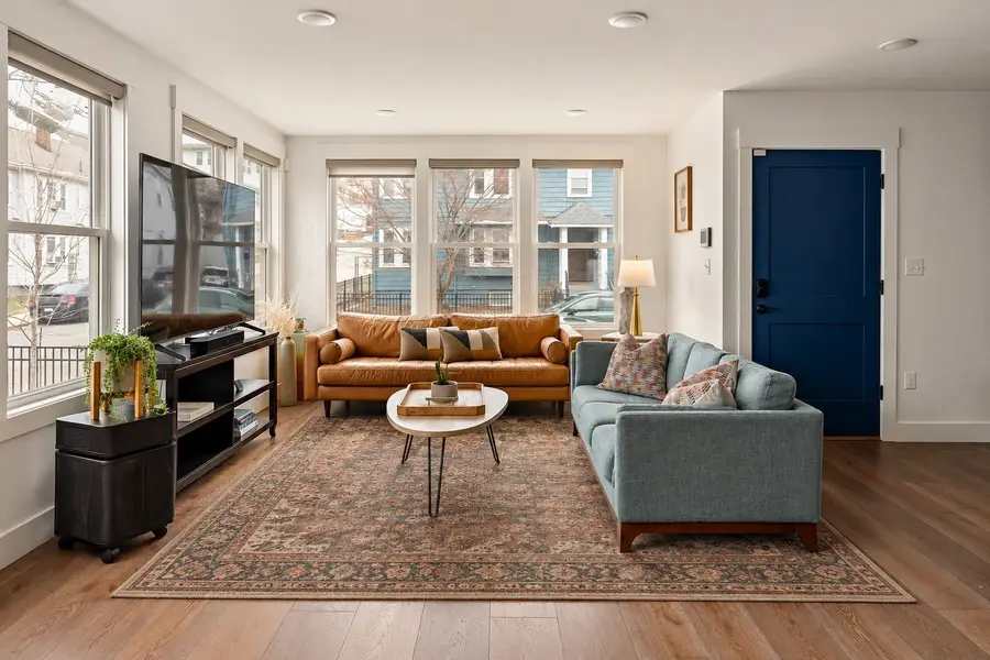 62 Governor Winthrop Road #1, Somerville, MA 02145 - #3