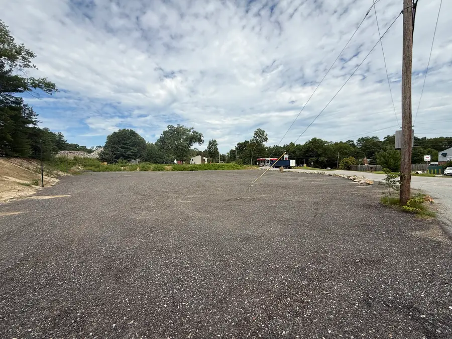 685 Quaker Hwy, Uxbridge, MA 01569 - #2