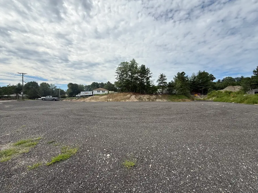 685 Quaker Hwy, Uxbridge, MA 01569 - #3