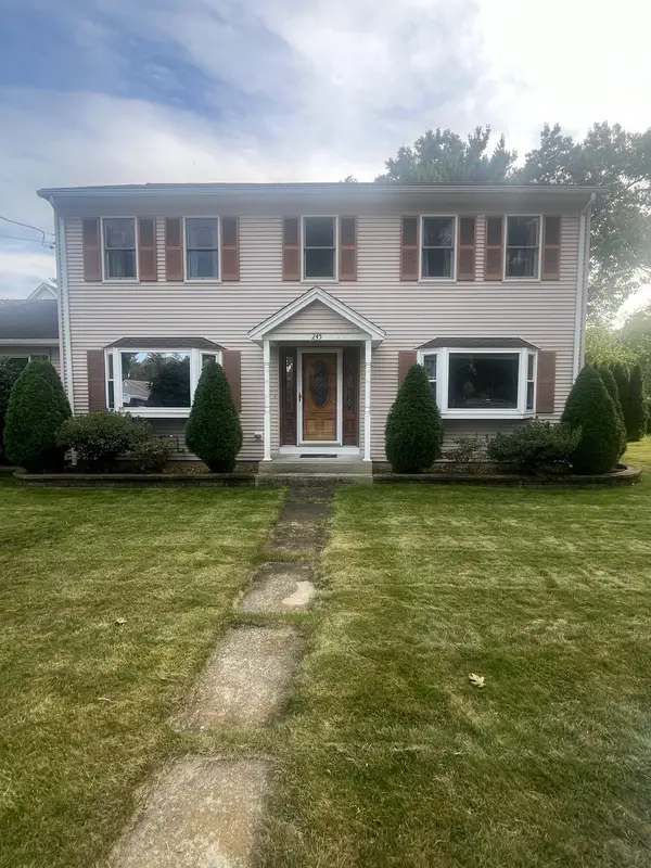 245 North St, Agawam, MA 01030