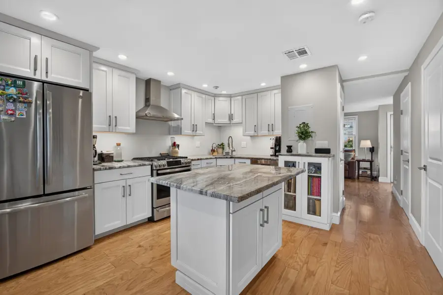 52 Warren St #2, Peabody, MA 01960 - #3