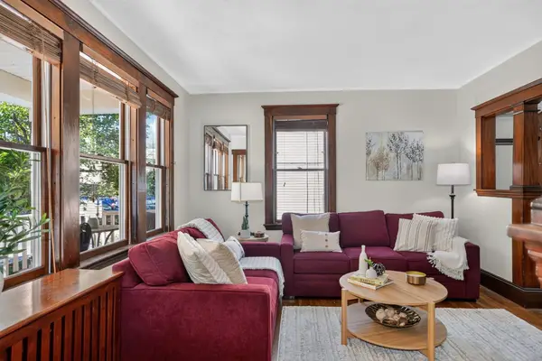 106 Harnden Ave #106, Watertown, MA 02472