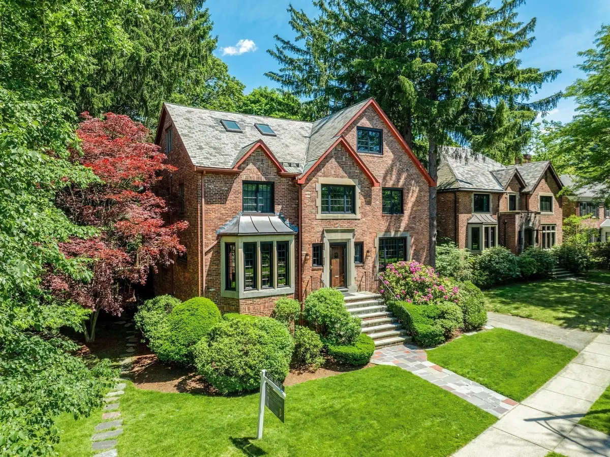 79 Woodchester Dr, Newton, MA 02467 - #1