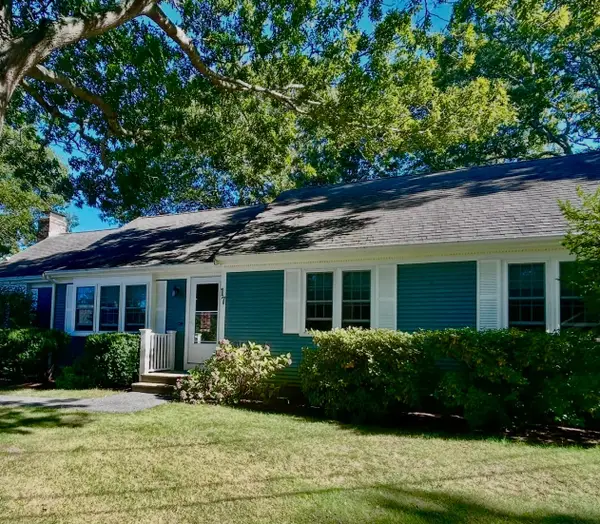 17 Worcester Lane, Barnstable, MA 02601
