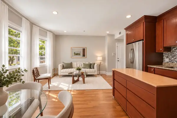 106 Walnut St #4, Somerville, MA 02145