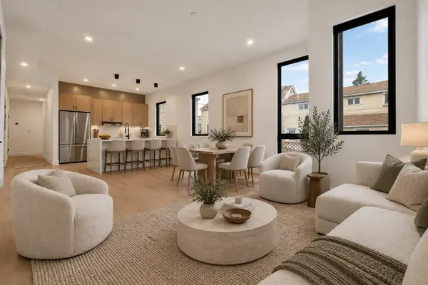 13 Clyde St #A, Somerville, MA 02145