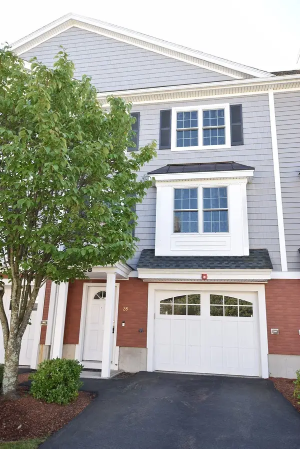1975 Middlesex St #28, Lowell, MA 01851