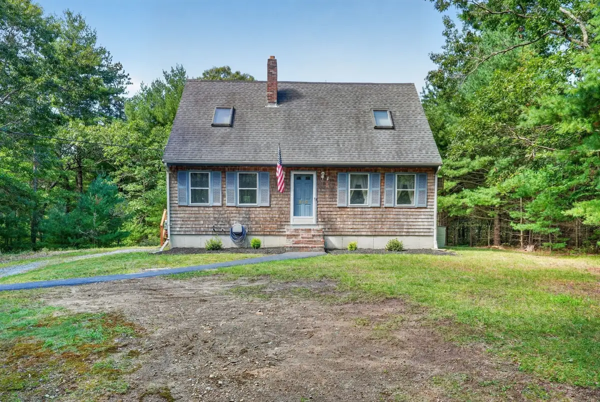 210 Tispaquin St, Middleboro, MA 02346 - #1