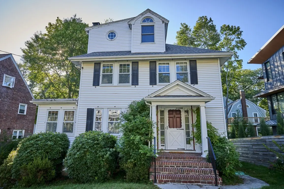 9 Princeton St, Newton, MA 02458 - #1