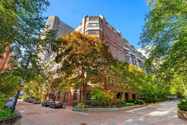 16 Harcourt #9F, Boston, MA 02116